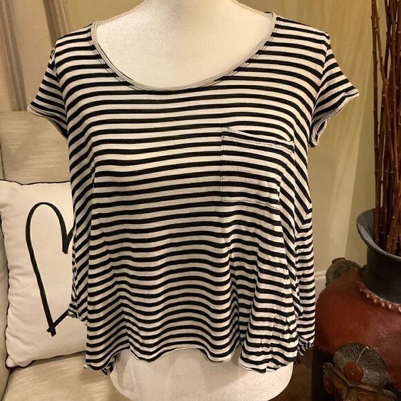 BCBG MaxAzria top 🖤 - Picture 4 of 5